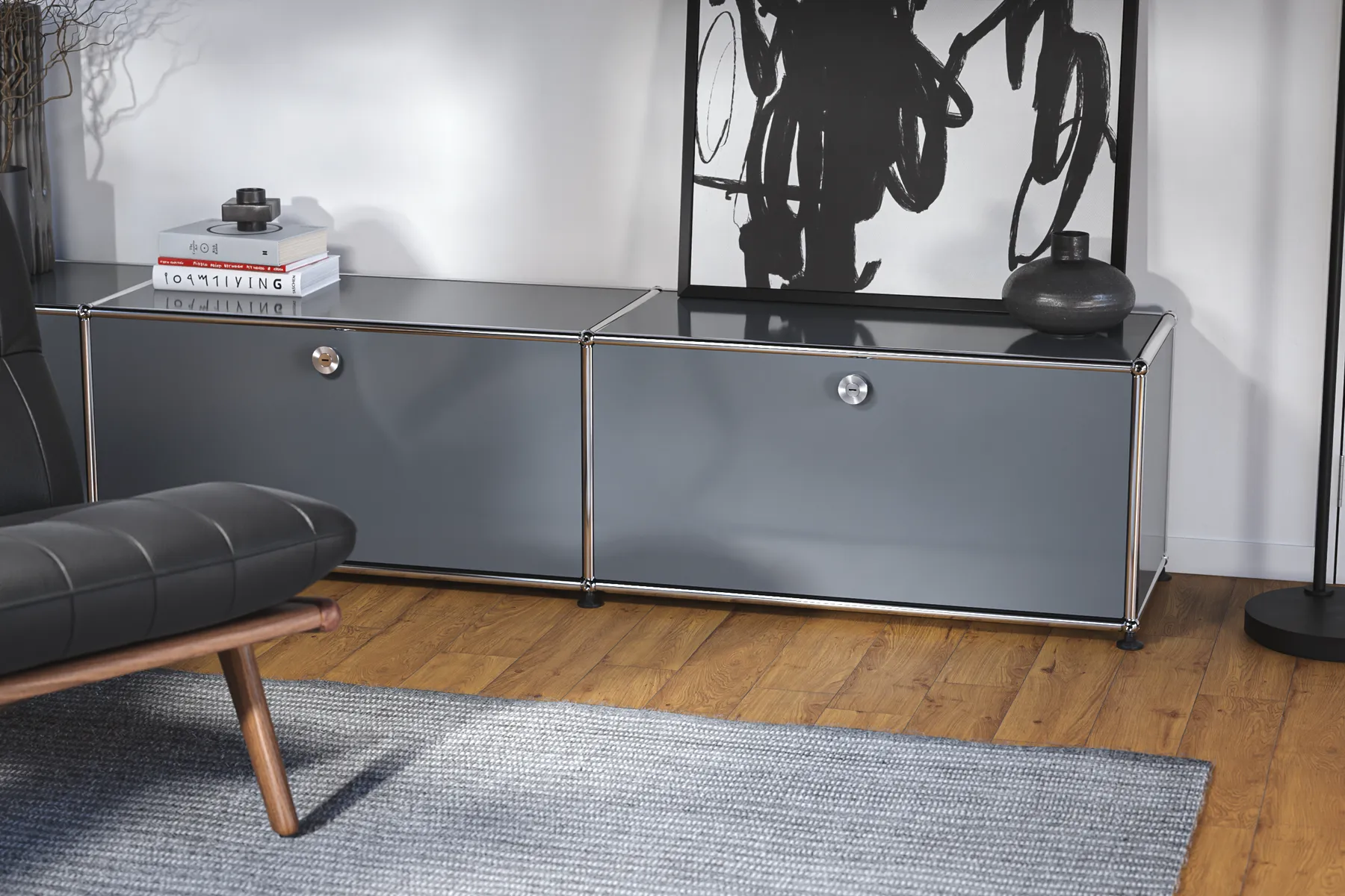 USM Haller Lowboard in Mittelgrau