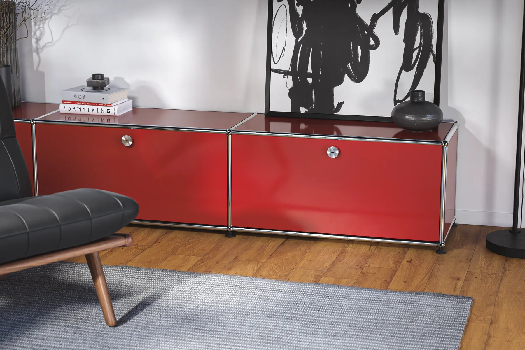 USM Haller Lowboard in Rubinrot