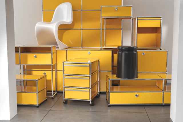Goldgelb stacked