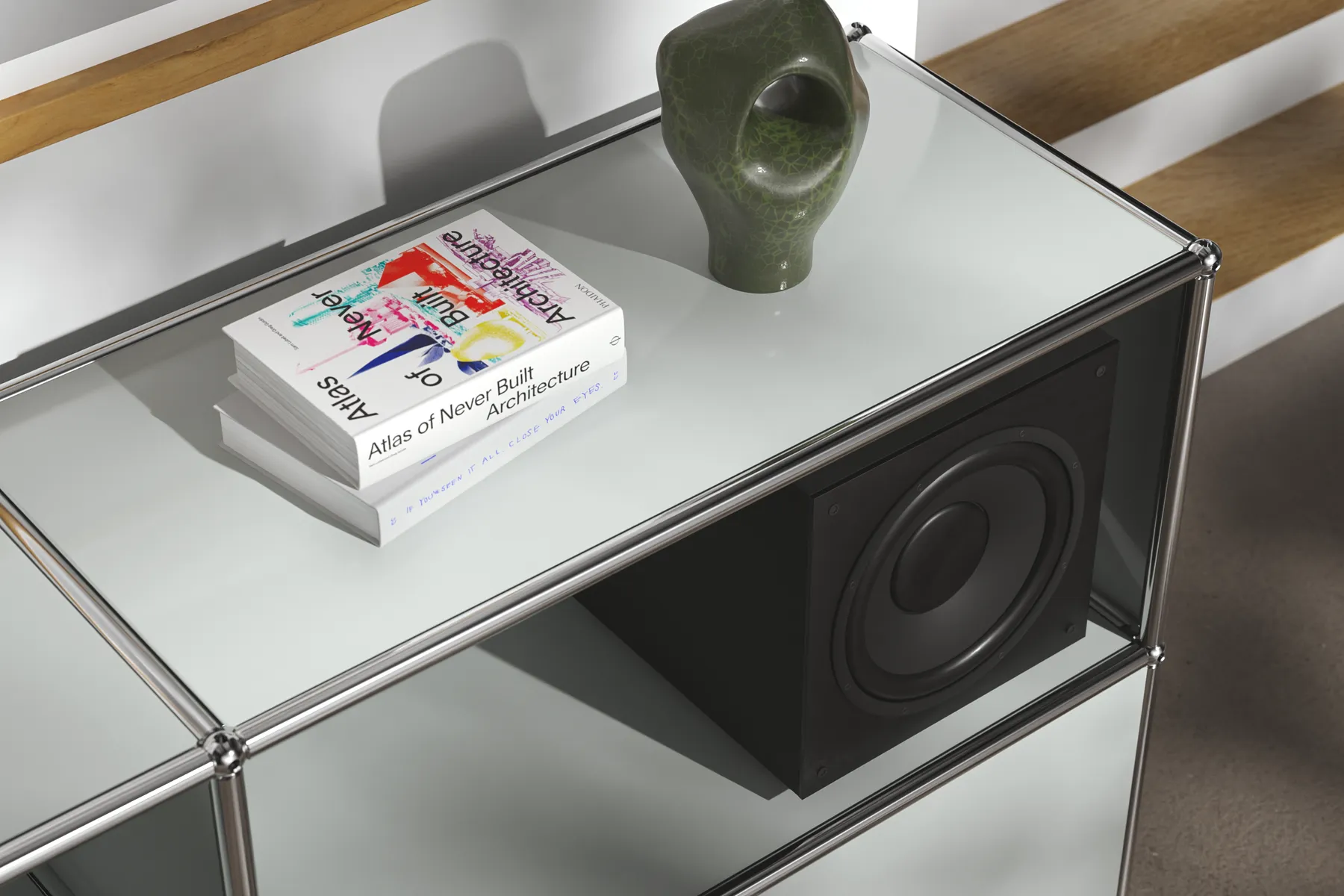 Nahansicht von USM Haller Sideboard mit offenen 2 Fächern in Lichtgrau