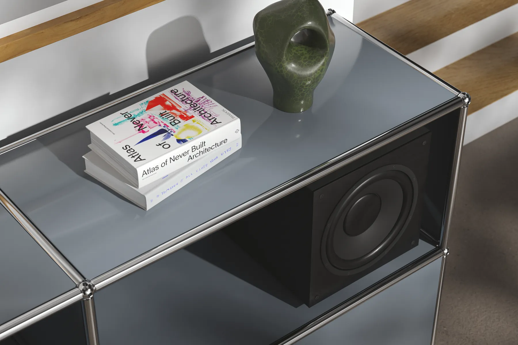 Nahansicht von USM Haller Sideboard mit offenen 2 Fächern in Mittelgrau
