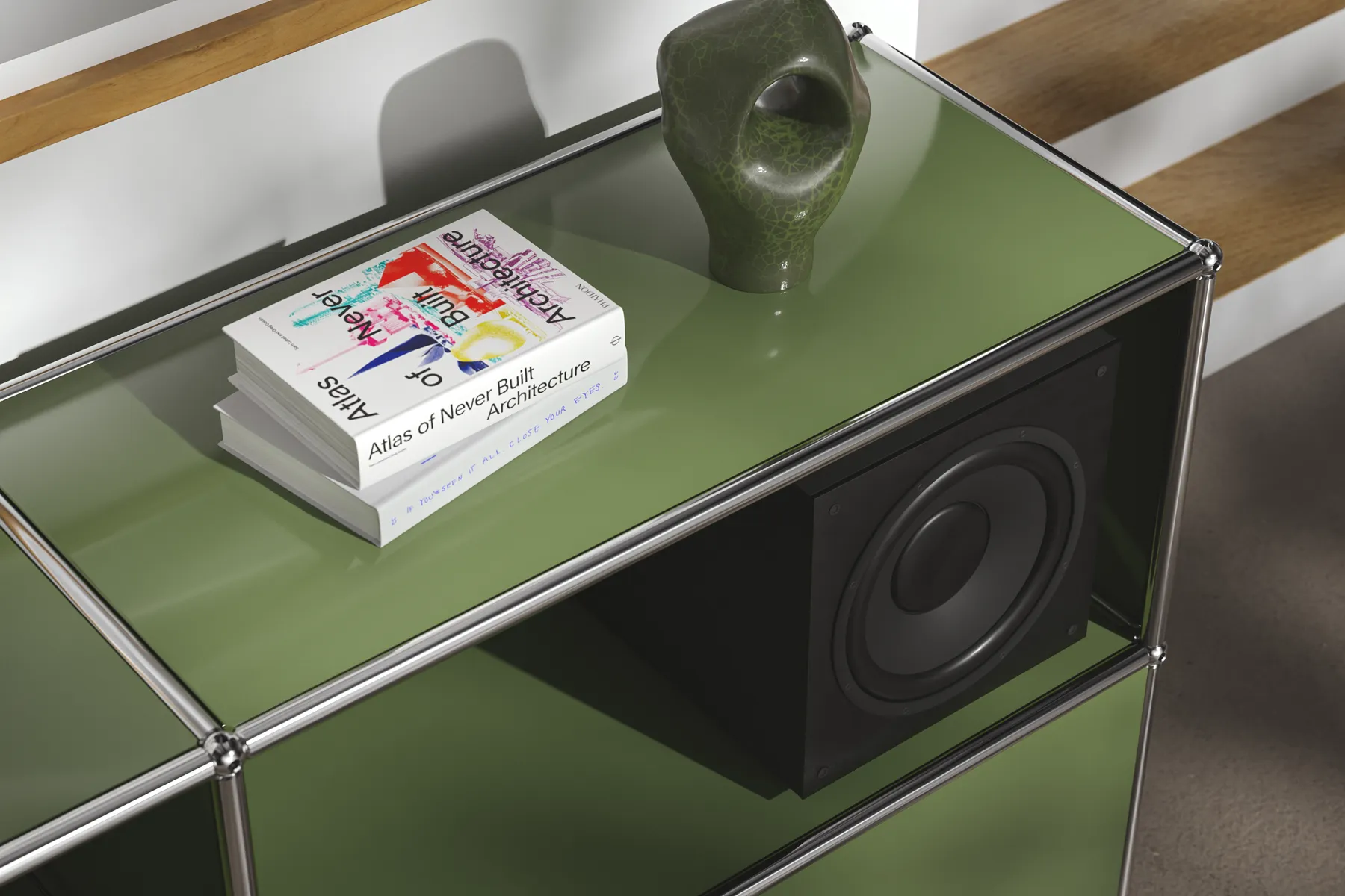 Nahansicht von USM Haller Sideboard mit offenen 2 Fächern in Olivgrün