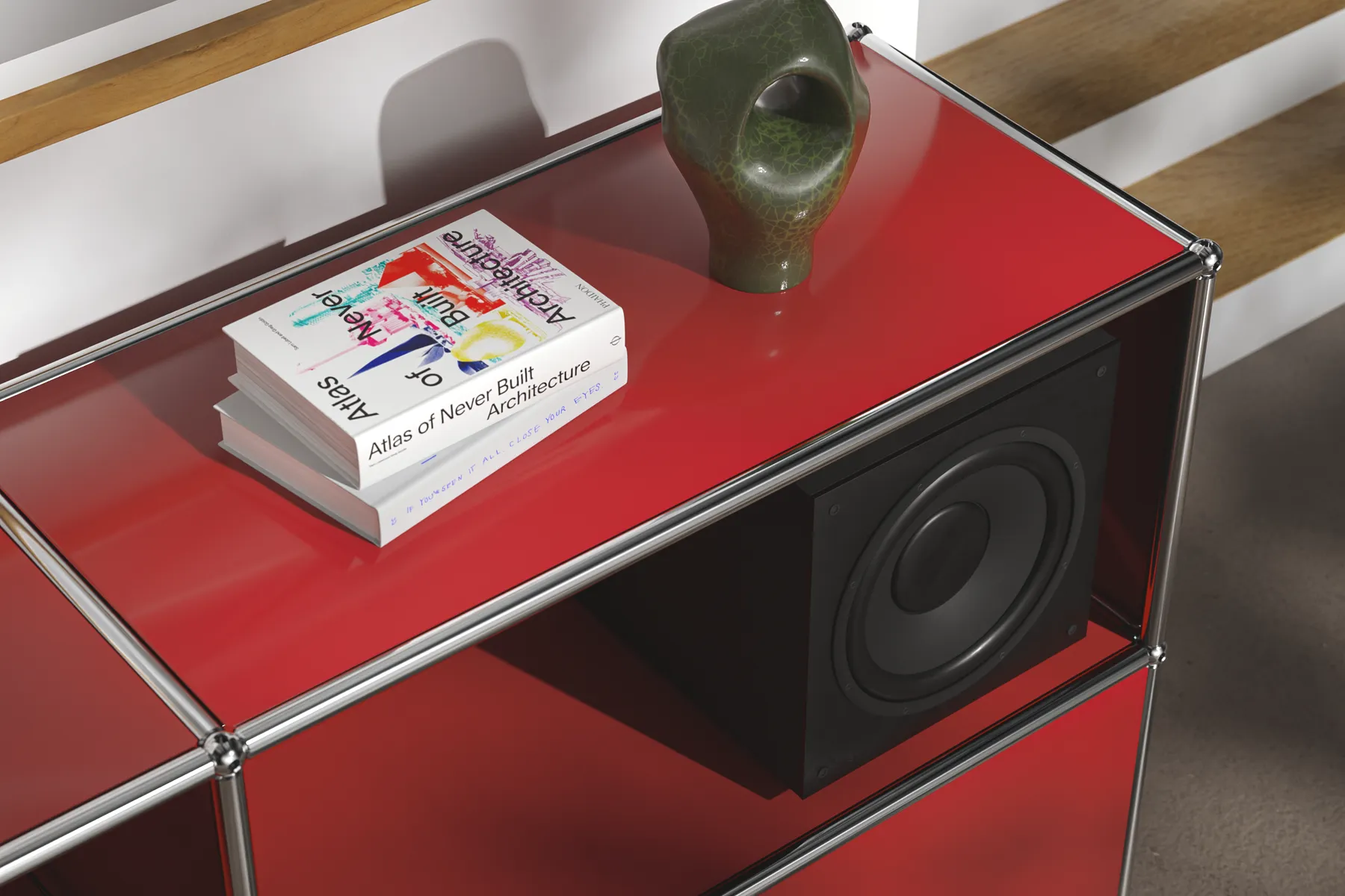 Nahansicht von USM Haller Sideboard mit offenen 2 Fächern in Rubinrot