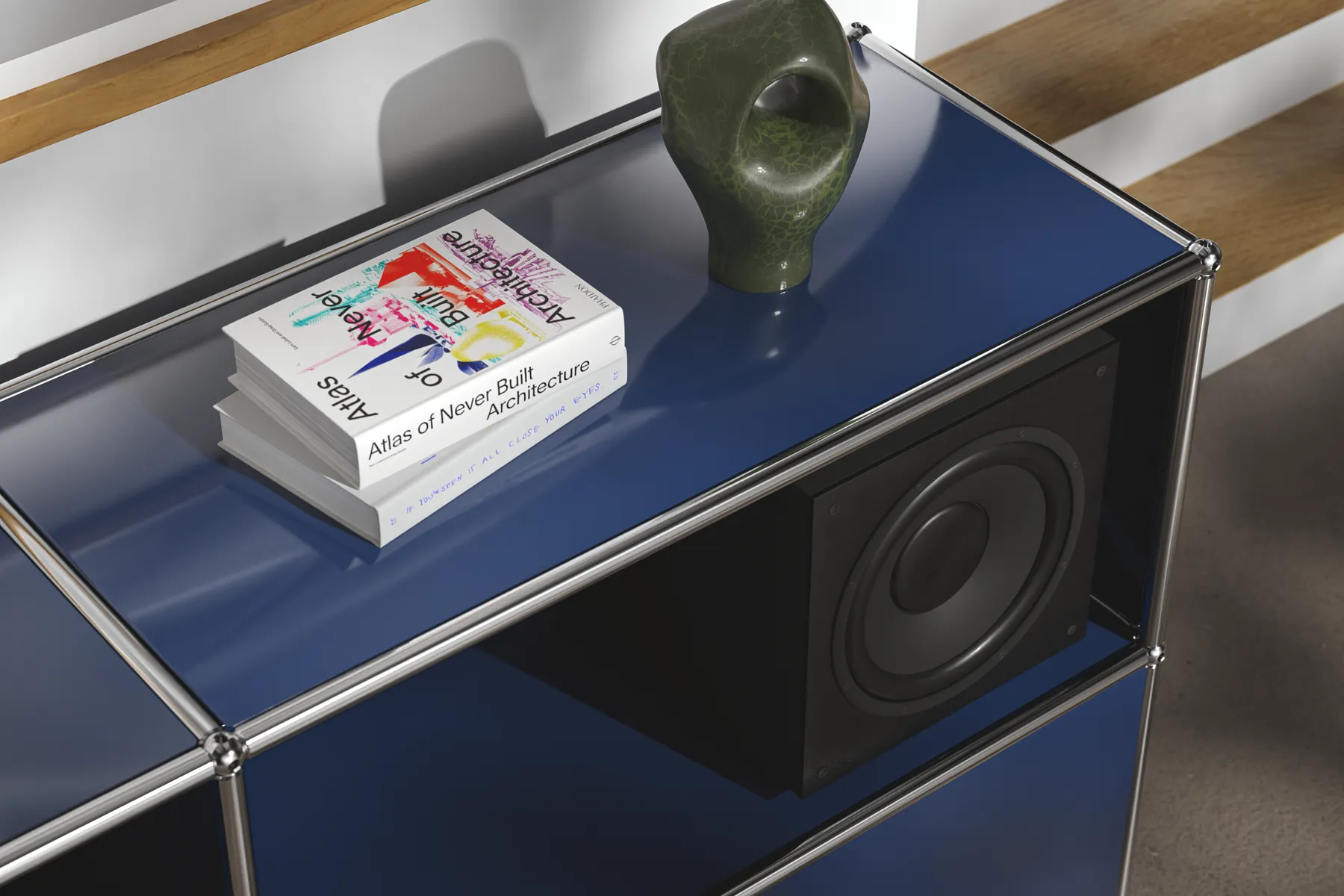 Nahansicht von USM Haller Sideboard mit offenen 2 Fächern in Stahlblau