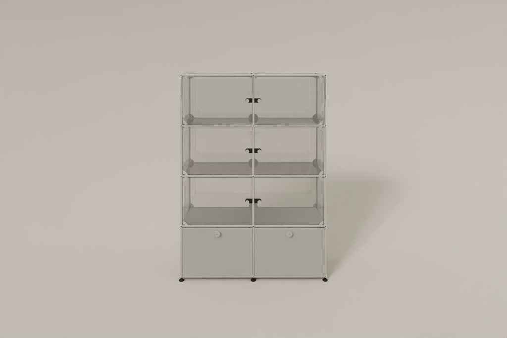 USM Haller Glasvitrine mit 6 Glastüren und 2 Klapptüren Produktbild