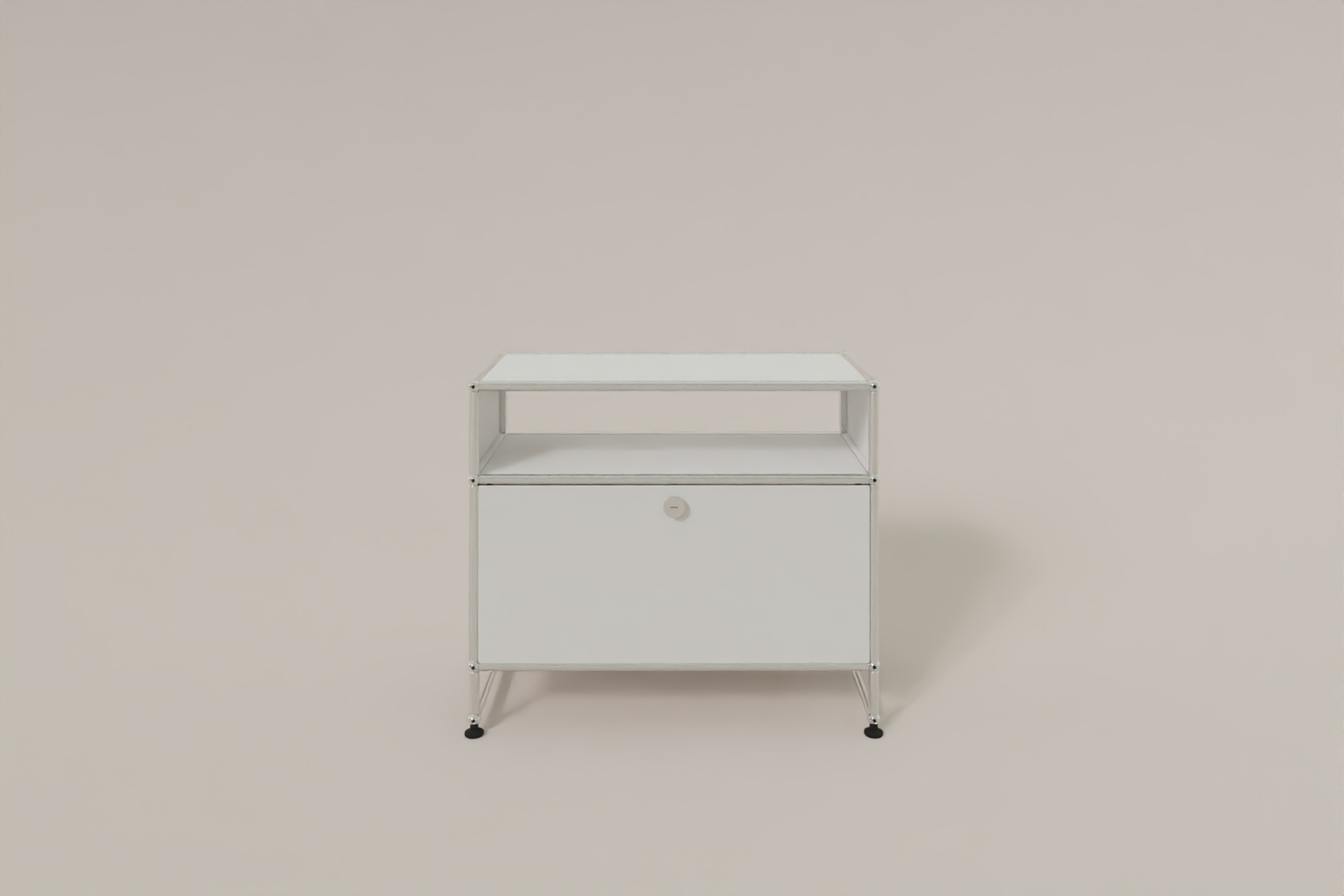 USM Haller Sideboard auf Sockel mit einer Klapptüre Produktbild