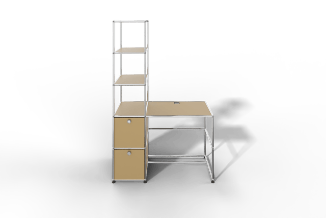 Arbeitsplatz mit zwei Klapptüren und Regal