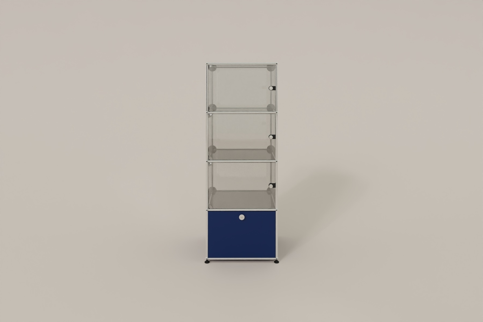 USM Haller Glasvitrine mit 3 Glastüren und 1 Klapptüre Produktbild