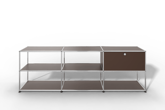 USM Haller Sideboard offen mit einer Klapptüre