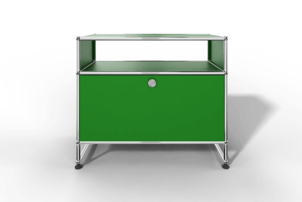 USM Haller Sideboard auf Sockel mit einer Klapptüre