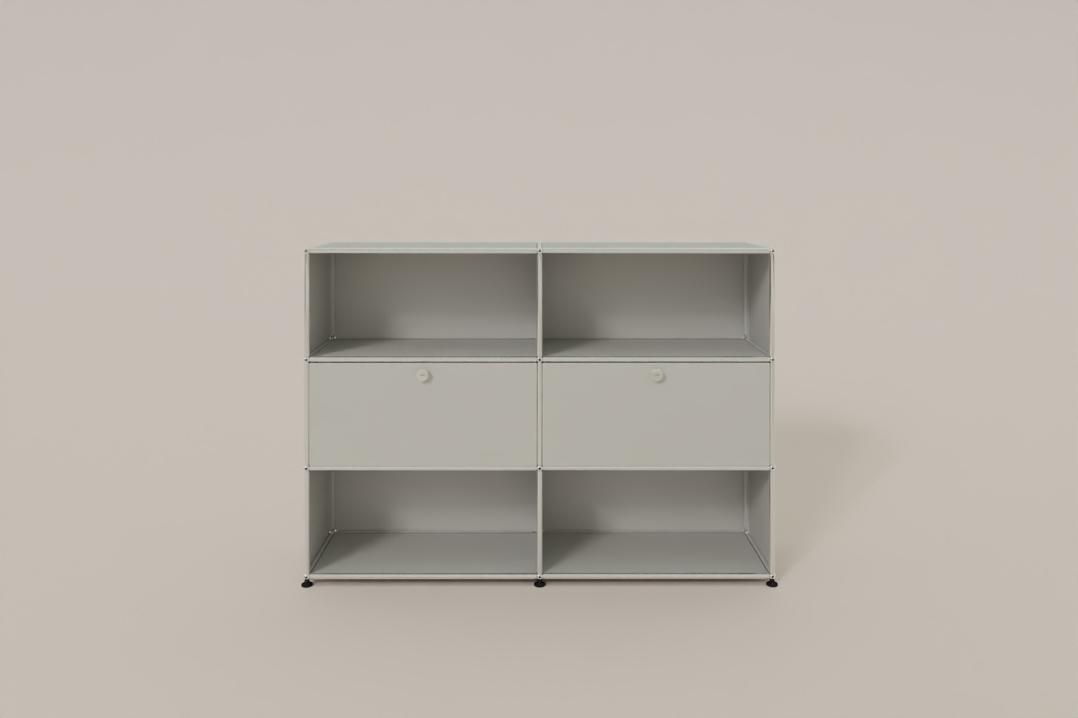 USM Haller Highboard mit 2 Klapptüren und 4 offenen Fächern in 14 Farben. Produktbild