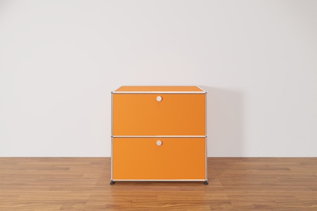 USM Haller Sideboard mit 2 Klapptüren übereinander in Reinorange, Ausstellungsstück