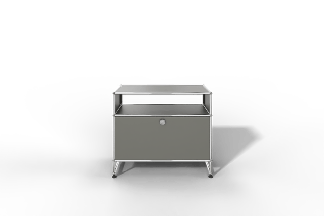 USM Haller Sideboard auf Sockel mit einer Klapptüre