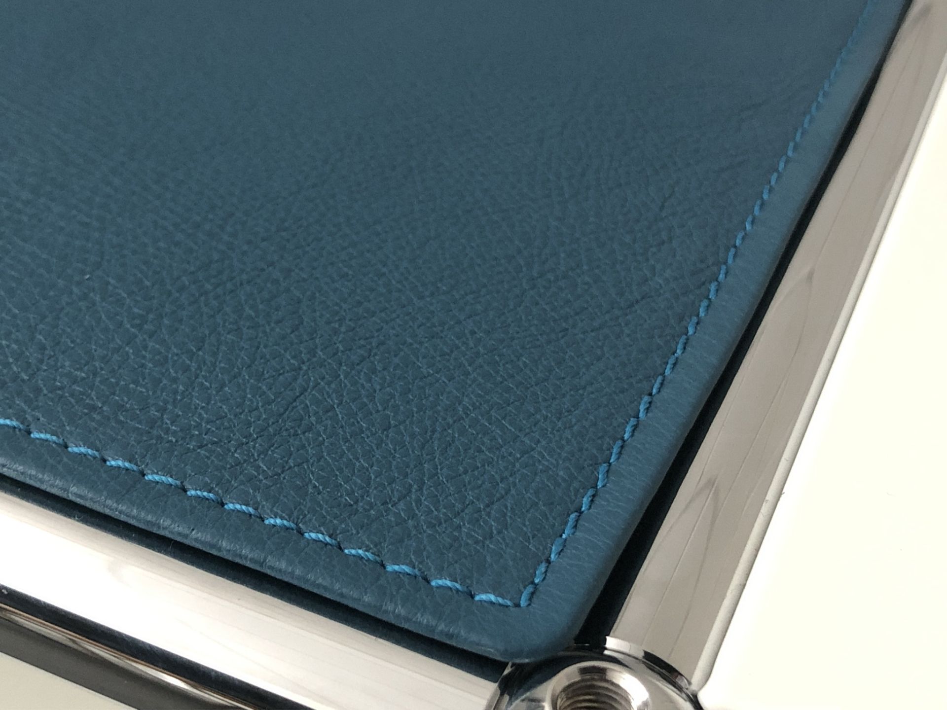 Magnet- Lederauflage für USM-Haller Produktbild