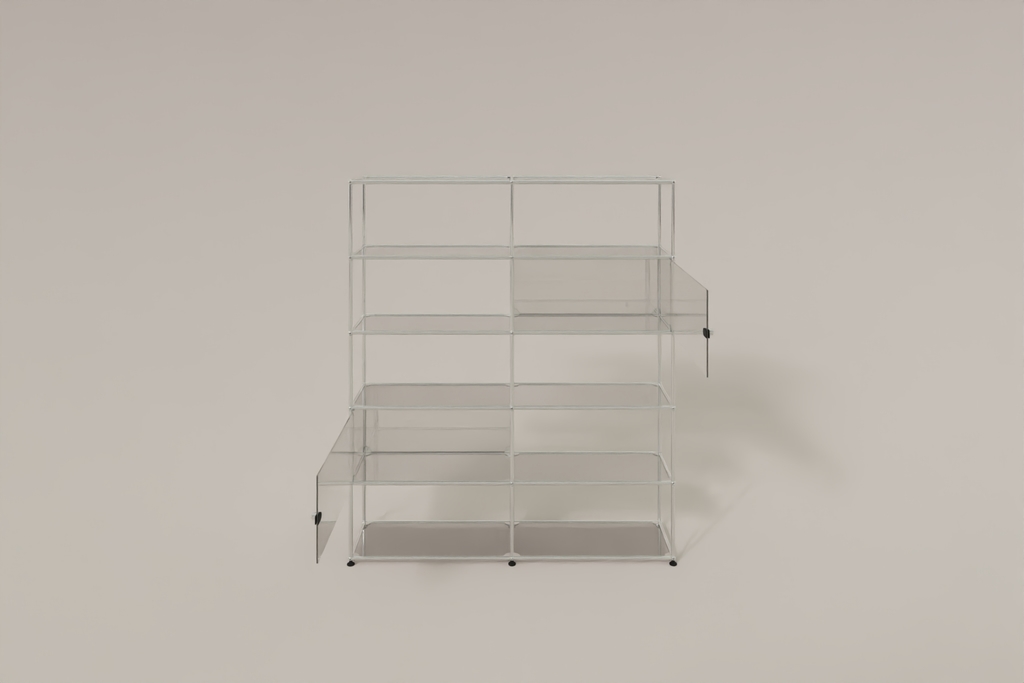 USM Haller Glasvitrine mit 2 Glastüren Produktbild