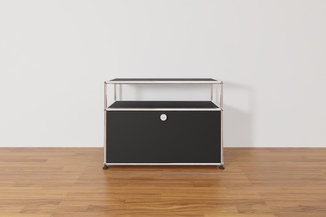 USM Haller Lowboard mit zusätzlicher Ebene in Graphitschwarz, Ausstellungsstück Produktbild