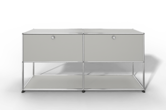 USM Haller Sideboard, 2 Klapptüren, untere Ebene offen