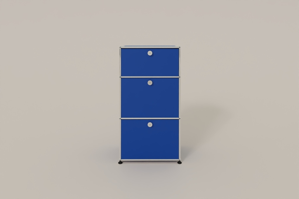 USM Haller schmales Highboard mit 3 Klapptüren. Produktbild