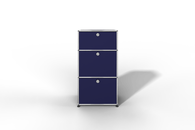 USM Haller schmales Highboard mit 3 Klapptüren.