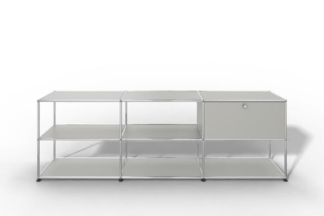 USM Haller Sideboard offen mit einer Klapptüre
