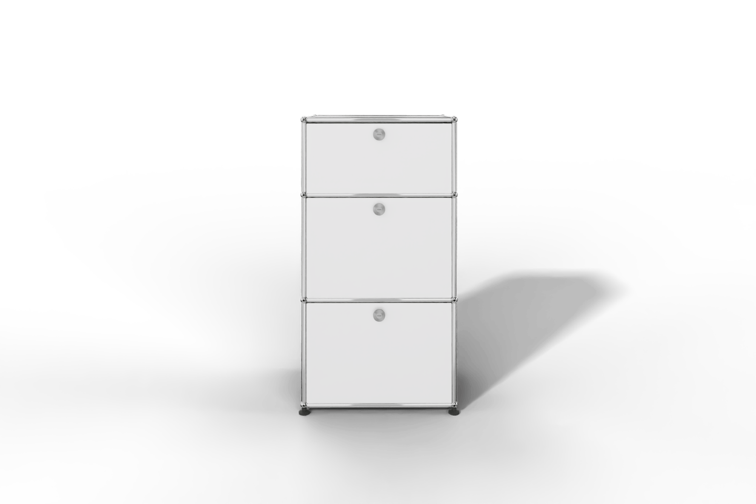 USM Haller schmales Highboard mit 3 Klapptüren. Produktbild