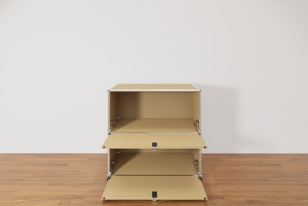 USM Haller Sideboard mit 2 Klapptüren übereinander in Beige, Ausstellungsstück Produktbild
