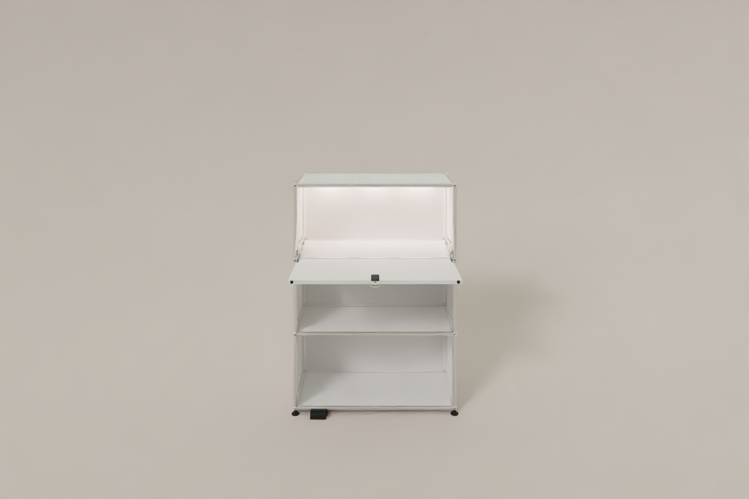 USM Haller E Regal / Highboard mit Licht Produktbild