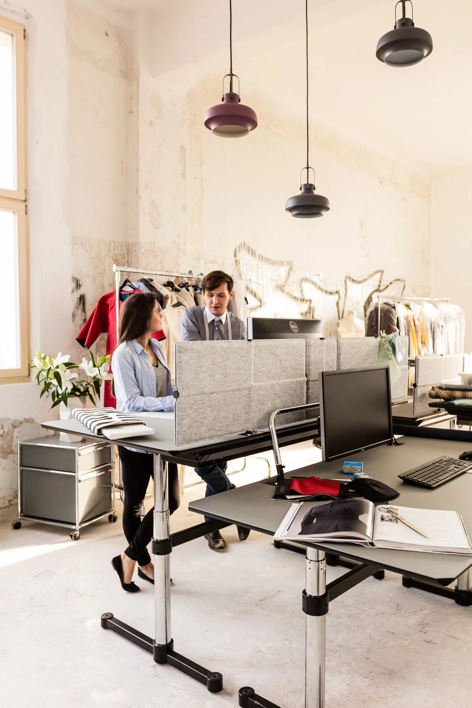 Höhenverstellbarer Schreibtisch