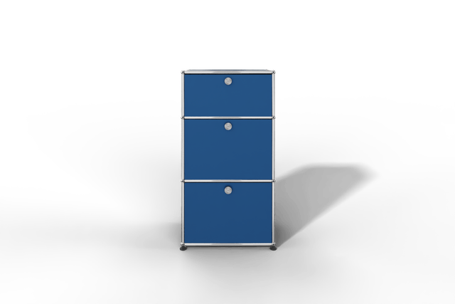 USM Haller schmales Highboard mit 3 Klapptüren.