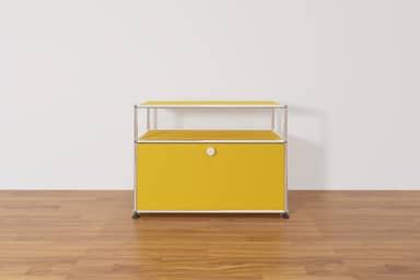 USM Haller Lowboard mit zusätzlicher Ebene in Goldgelb, Ausstellungsstück Produktbild