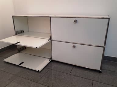 Original USM Haller Sideboard mit 4 Klapptüren in 24-reinweiss Produktbild
