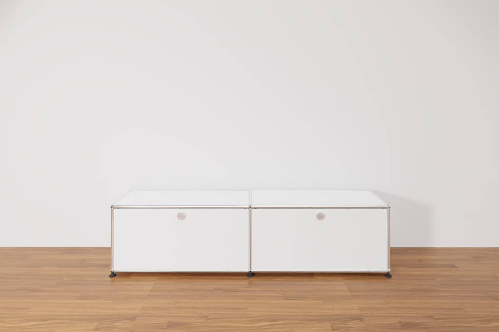 USM Haller Lowboard mit 2 Klapptüren in Reinweiss, Ausstellungsstück