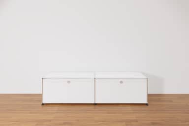 USM Haller Lowboard mit 2 Klapptüren in Reinweiss, Ausstellungsstück Produktbild