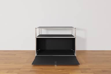 USM Haller Lowboard mit zusätzlicher Ebene in Graphitschwarz, Ausstellungsstück Produktbild