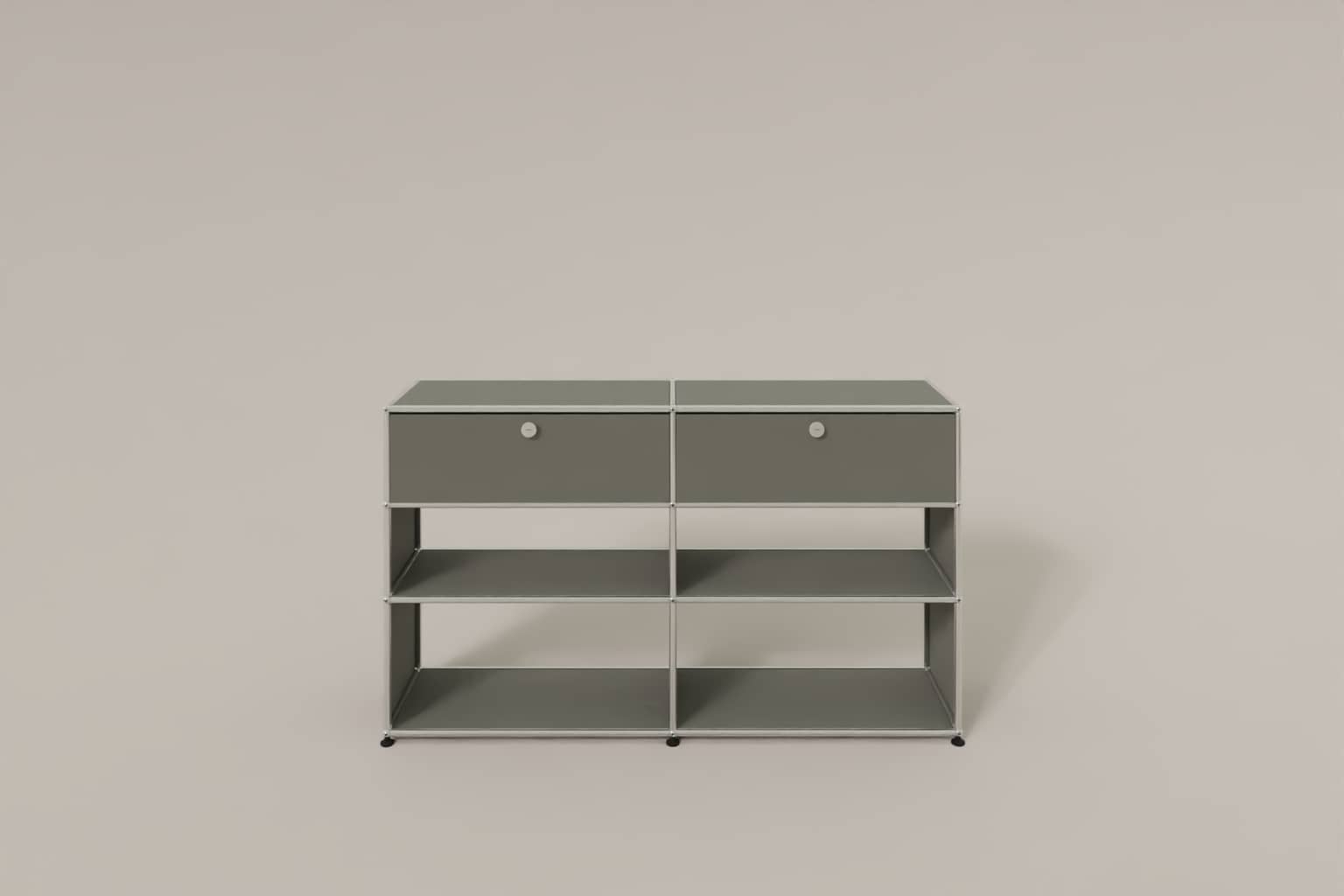 USM Haller Highboard mit 4 offenen Fächern und 2 niedrigen Klapptüren Produktbild