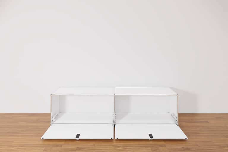 USM Haller Lowboard mit 2 Klapptüren in Reinweiss, Ausstellungsstück Produktbild