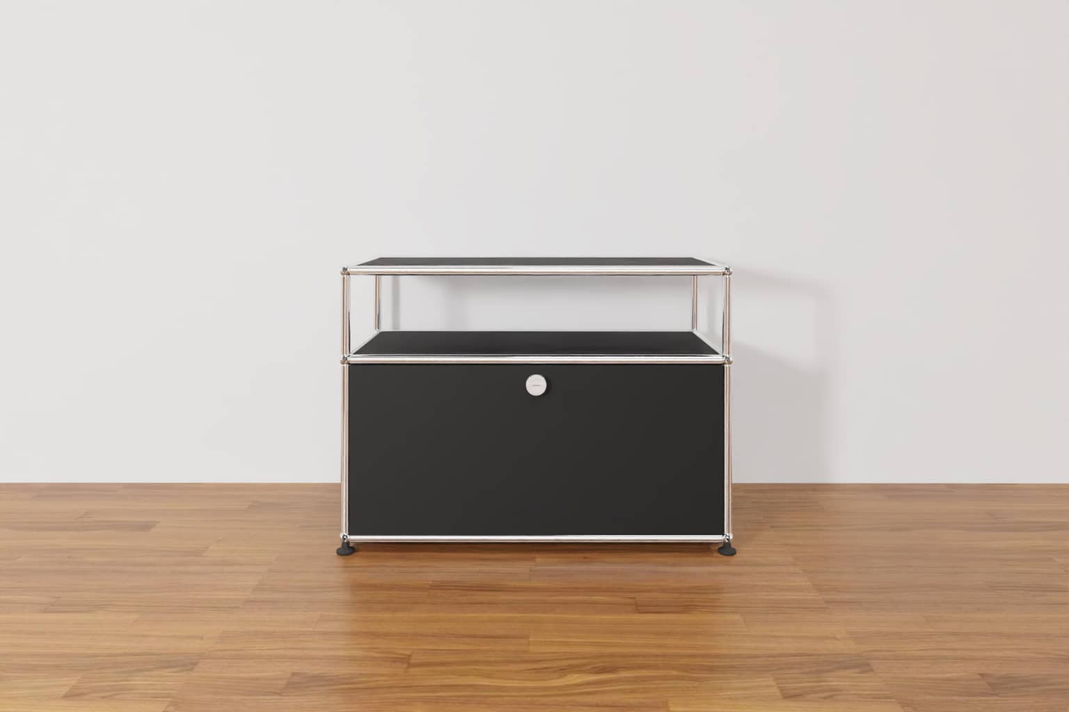 USM Haller Lowboard mit zusätzlicher Ebene in Graphitschwarz, Ausstellungsstück Produktbild