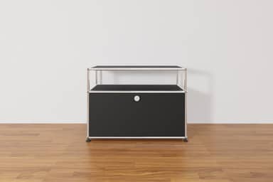 USM Haller Lowboard mit zusätzlicher Ebene in Graphitschwarz, Ausstellungsstück Produktbild