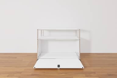 USM Haller Lowboard mit zusätzlicher Ebene in Reinweiß, Ausstellungsstück Produktbild