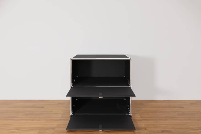 USM Haller Sideboard mit 2 Klapptüren übereinander in Graphitschwarz, Ausstellungsstück Produktbild