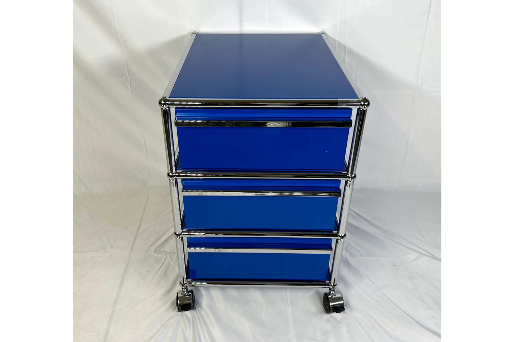 Original USM Haller Rollcontainer mit 3 Schubladen 27-enzianblau Produktbild