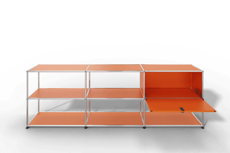 USM Haller Sideboard offen mit einer Klapptüre Produktbild