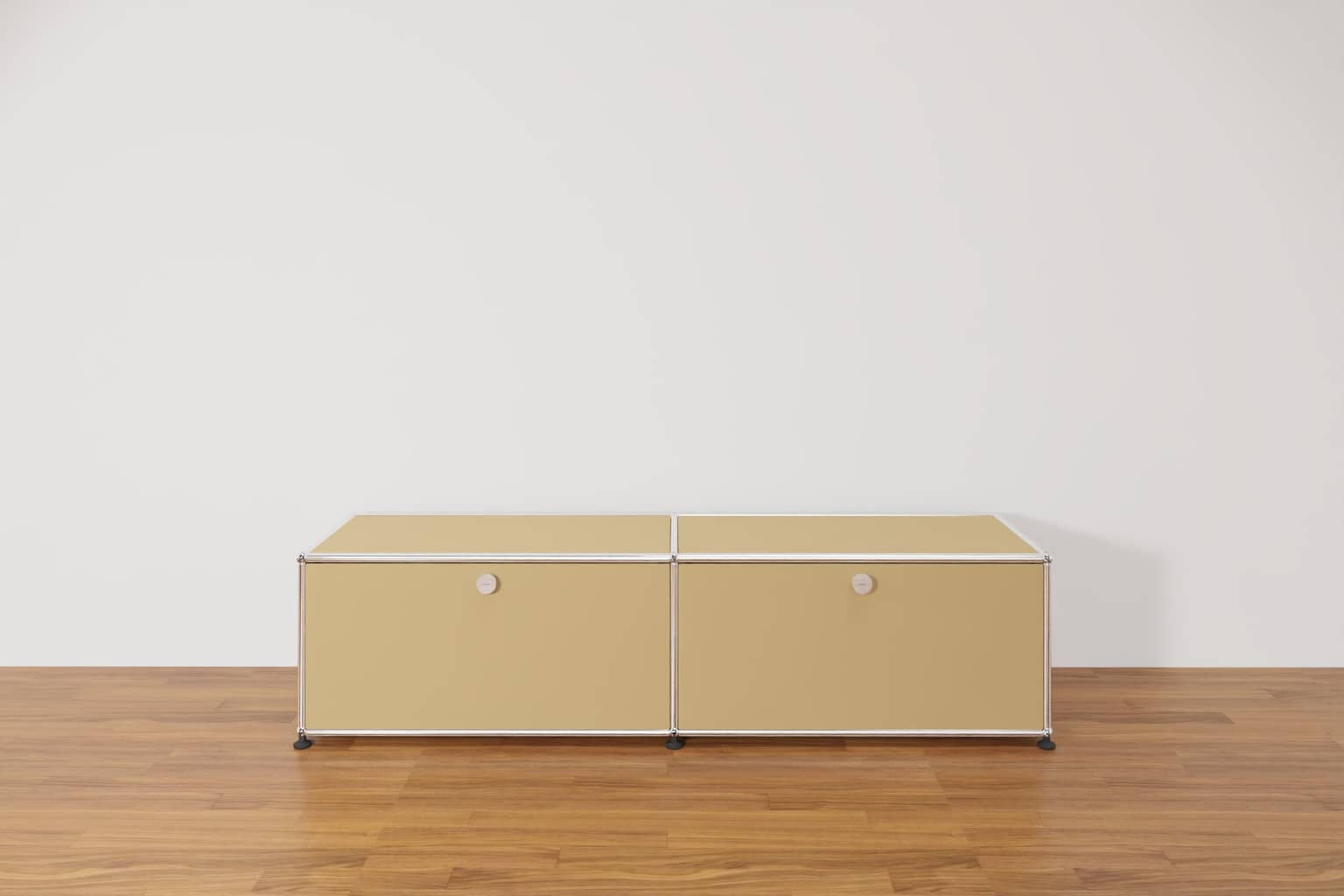 USM Haller Lowboard mit 2 Klapptüren in Beige Ausstellungsstück Produktbild