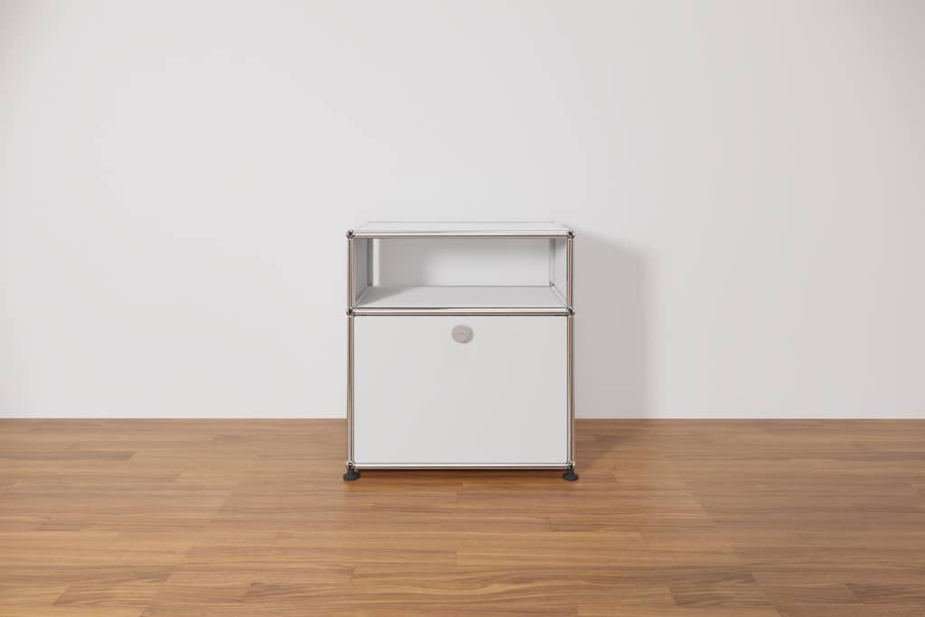 Original USM Haller Beistelltisch mit einer Klapptüre