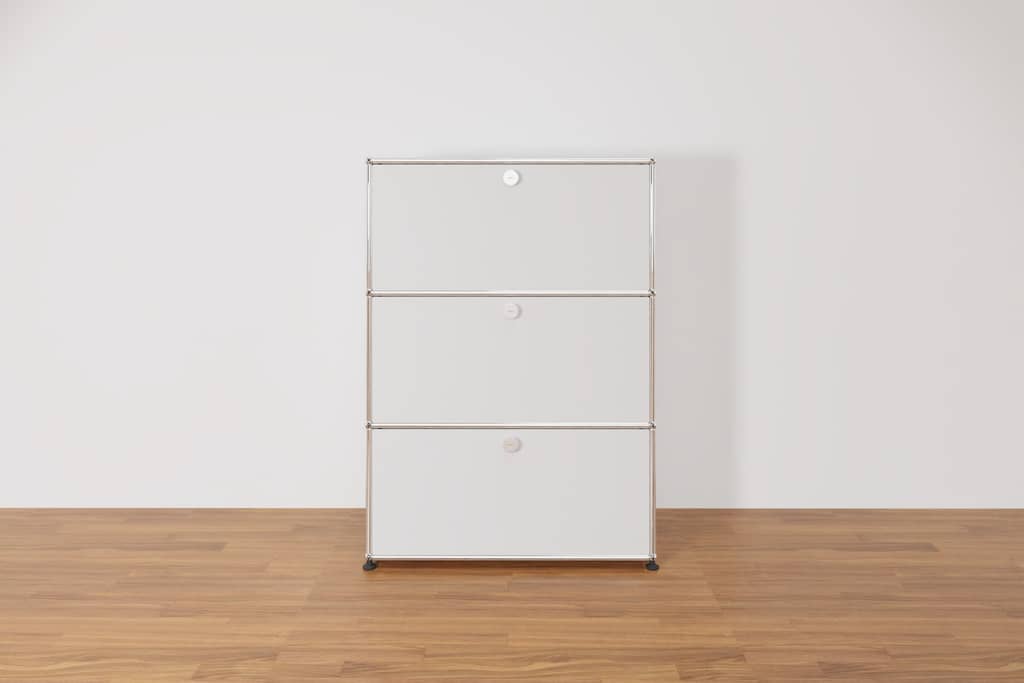 Original USM Haller Highboard mit 3 Klapptüren in reinweiß