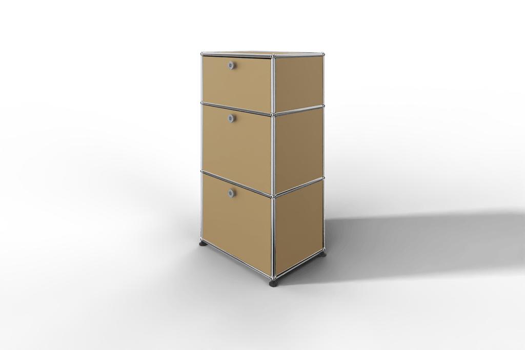 USM Haller schmales Highboard mit 3 Klapptüren. Produktbild