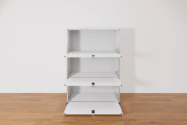 Original USM Haller Highboard mit 3 Klapptüren in reinweiß Produktbild
