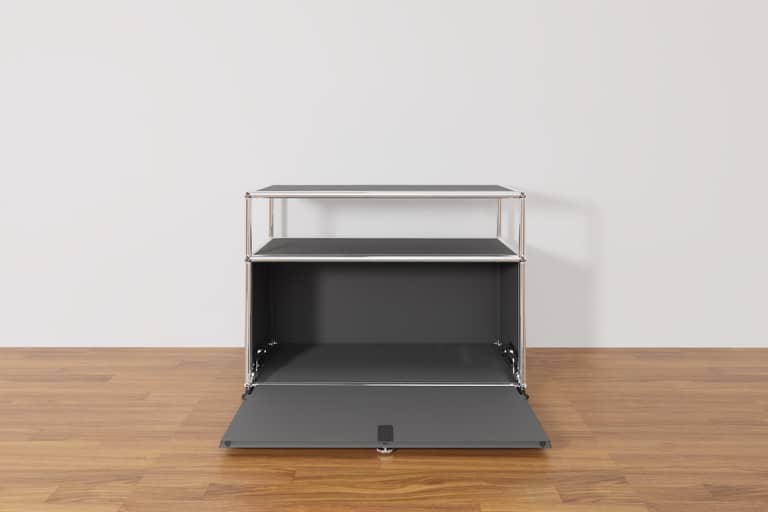 USM Haller Lowboard mit zusätzlicher Ebene in Anthrazit, Ausstellungsstück Produktbild