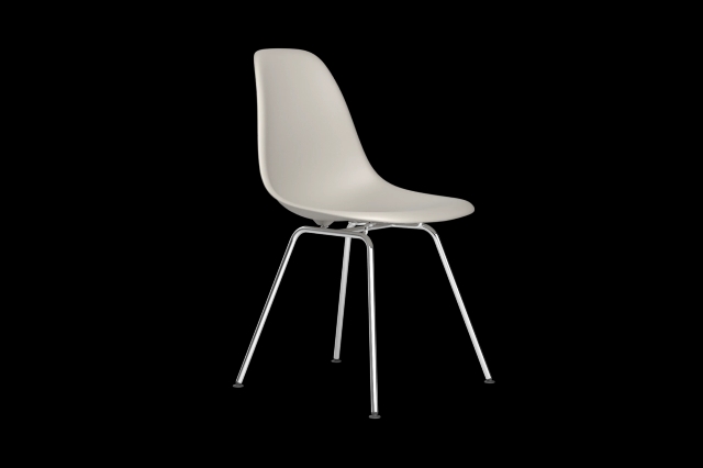 Eames Plastic Side Chair DSX