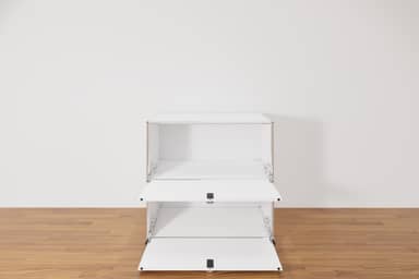USM Haller Sideboard mit 2 Klapptüren übereinander in Reinweiß, Ausstellungsstück Produktbild